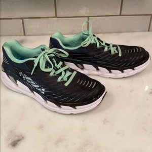 Hoka tennis shoes